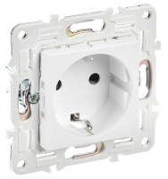 SKANDY Розетка 1-местна SK-R04W с заземлением с защитными шторками скрытой установки 16А арктический белый (SK-R14-16-K01) Розетка с защитными шторками