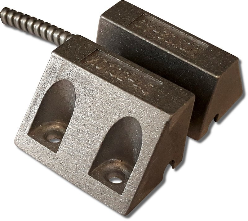 ИО 102-40 Б2М (4) Извещатель охранный точечный магнитоконтактный, кабель в металлорукаве